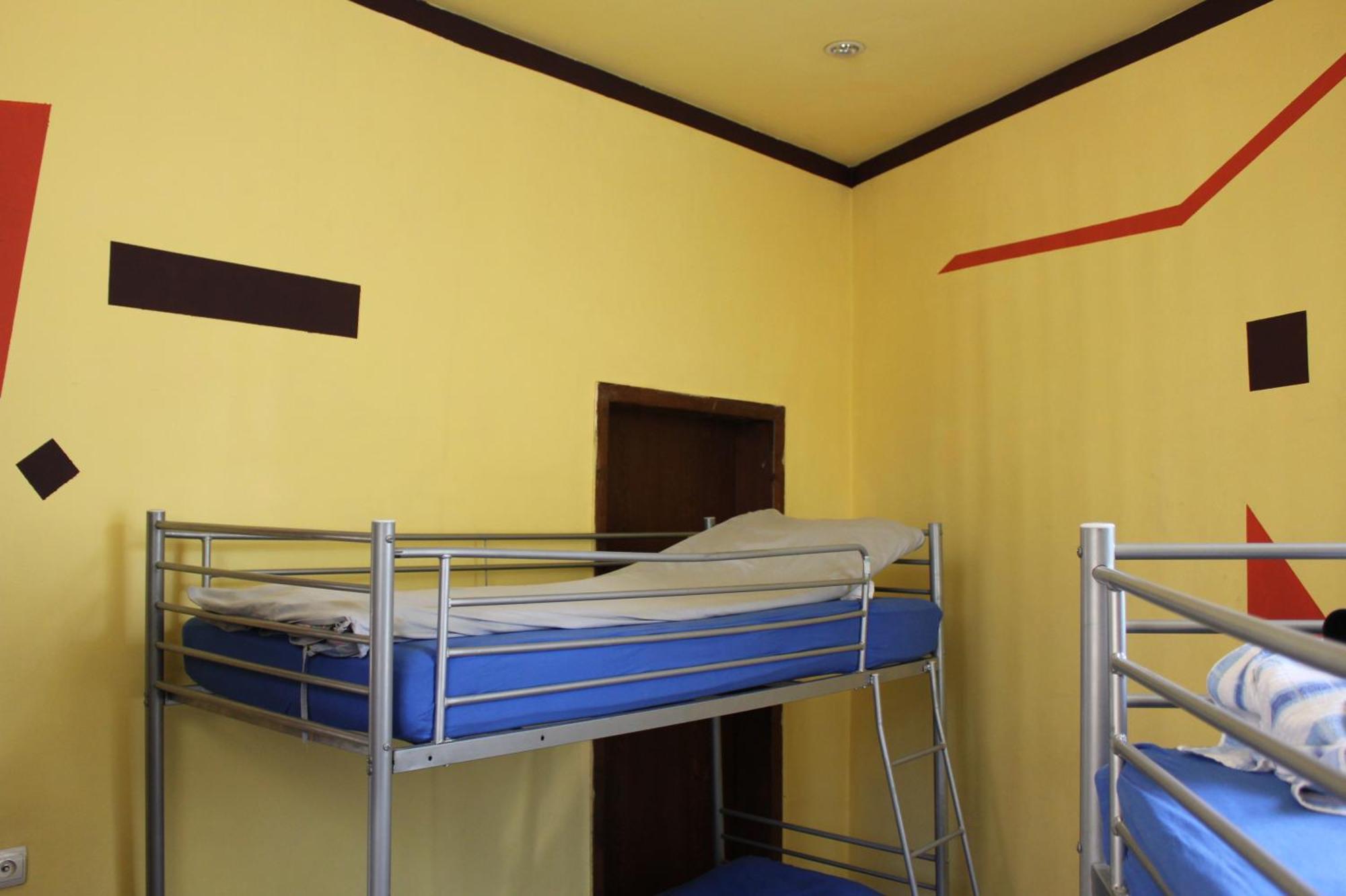 Fun House Hostel Boekarest Buitenkant foto
