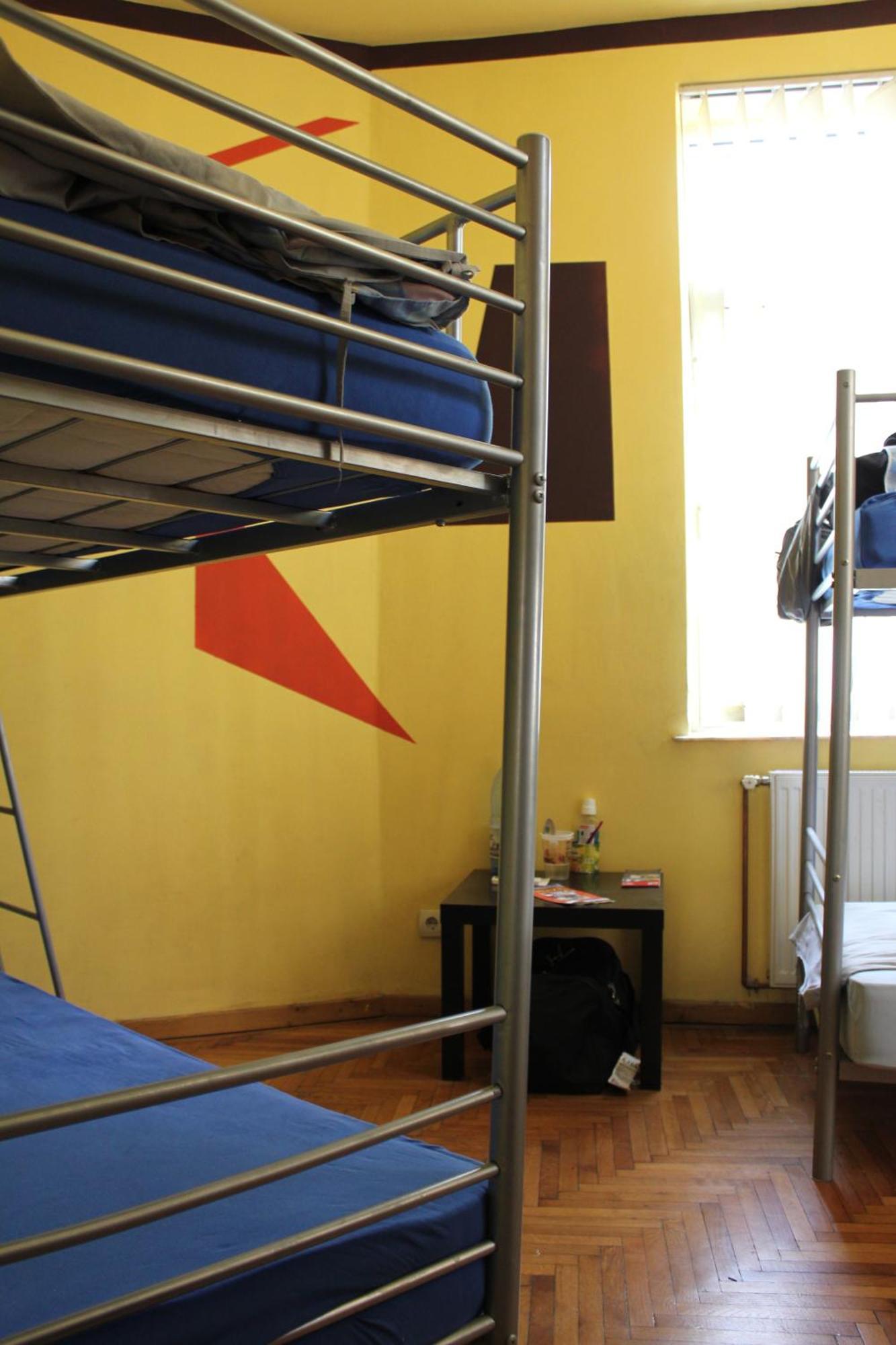 Fun House Hostel Boekarest Buitenkant foto